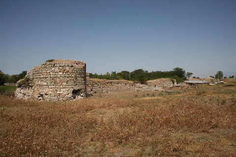 Lopadion (Uluabat) Kalesi